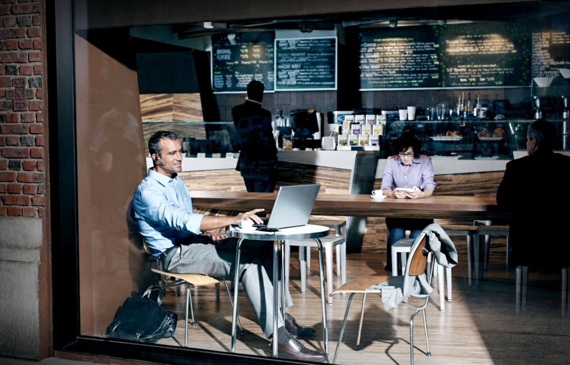 Interactive learning environment with hands-on coding challenges